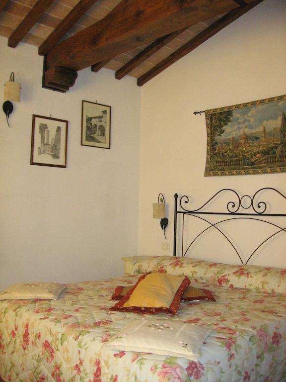 Hotel La Capanna Di Sovestro San Gimignano Habitación foto